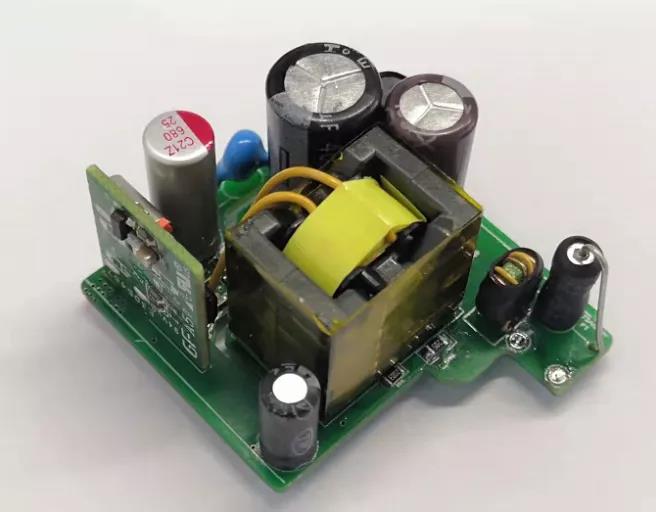环球半导体30W PD快充电源单芯片集成化方案 环球半导体30W PD快充电源单芯片集成化方案